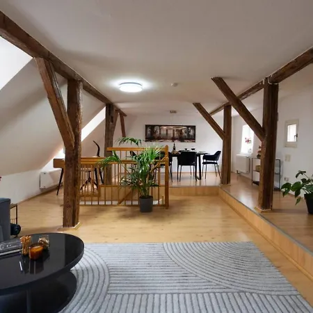 Apartment Ferro Historisch Und Modern Mit Balkon