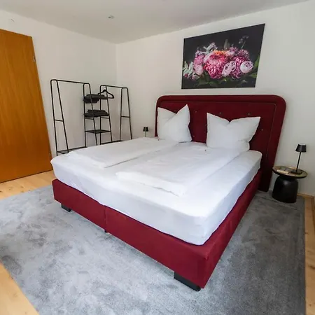 Ferro Historisch Und Modern Mit Balkon